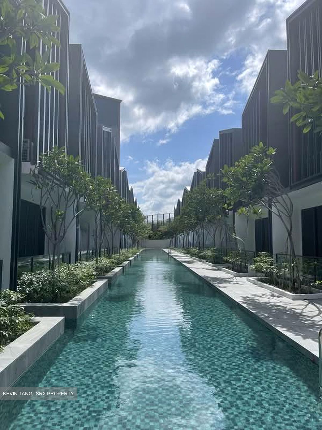 Serangoon North Avenue 4 (D19), Condominium #579106681